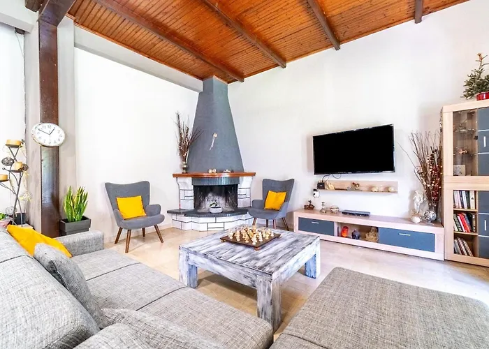Giourgas House *