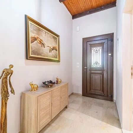 Giourgas House Apartment *