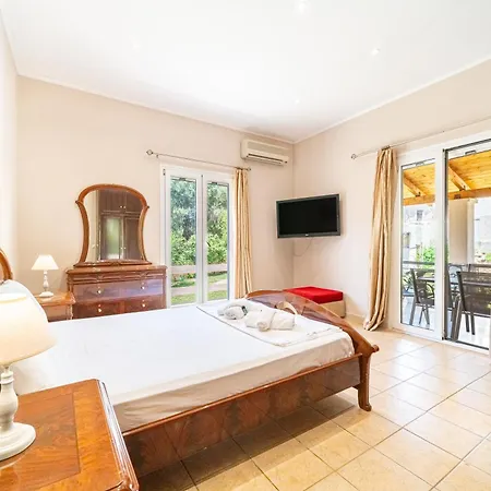 Giourgas House Apartment