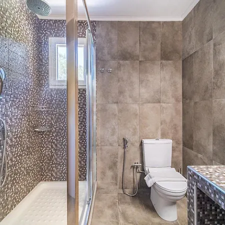 Giourgas House Apartament Chlomatianá